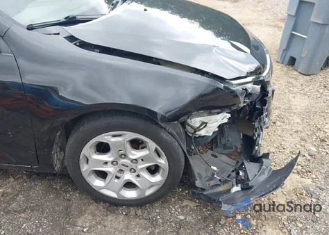 2011 Ford Fusion Se z USA, uszkodzony, nr VIN 3FAHP0HA0BR249774